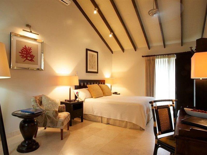 Treasure Beach Art Hotel, An Autograph Collection All-Inclusive Resort (Adults Only) Сент-Джеймс Екстер'єр фото